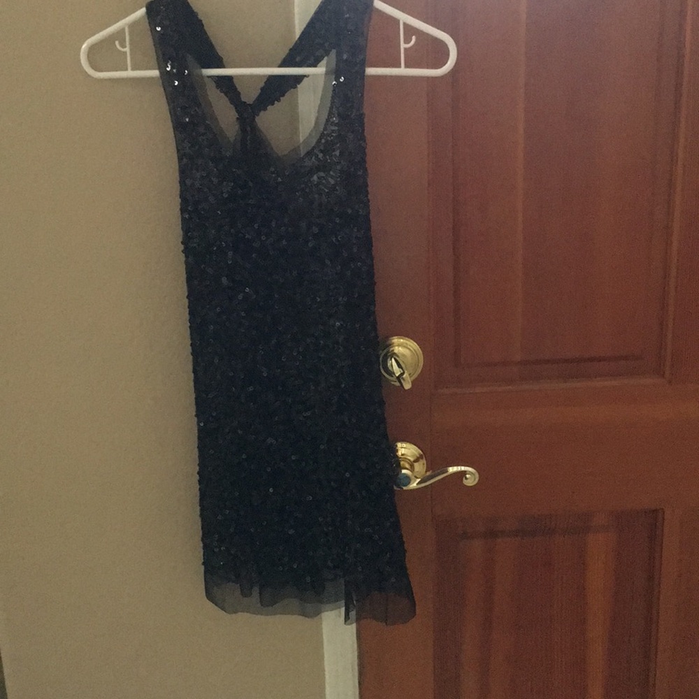 Sequence black tank